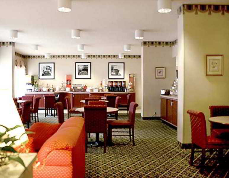 Hotel Hampton Downtown 3*